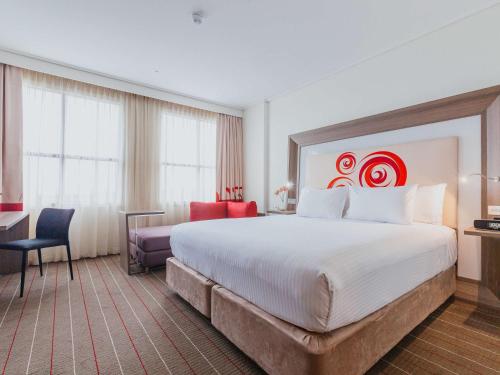 Novotel Melbourne Glen Waverley - Dining and Beverages