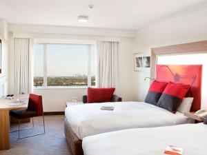 Novotel Sydney Olympic Park - Dining Options