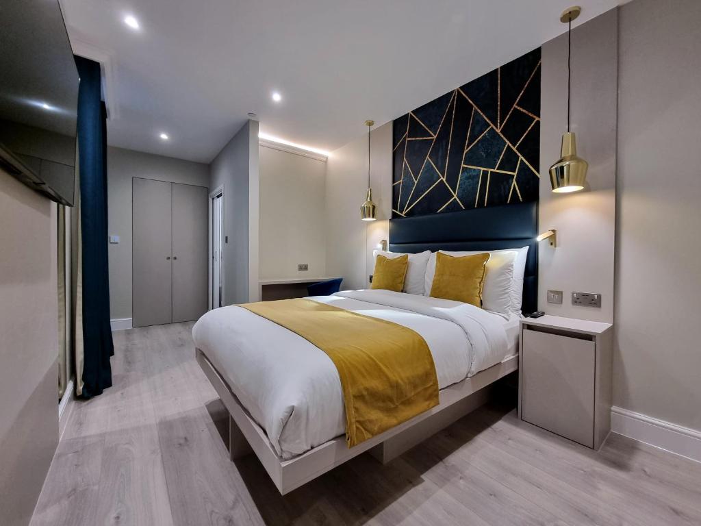 NOX Kensington Gardens Review
