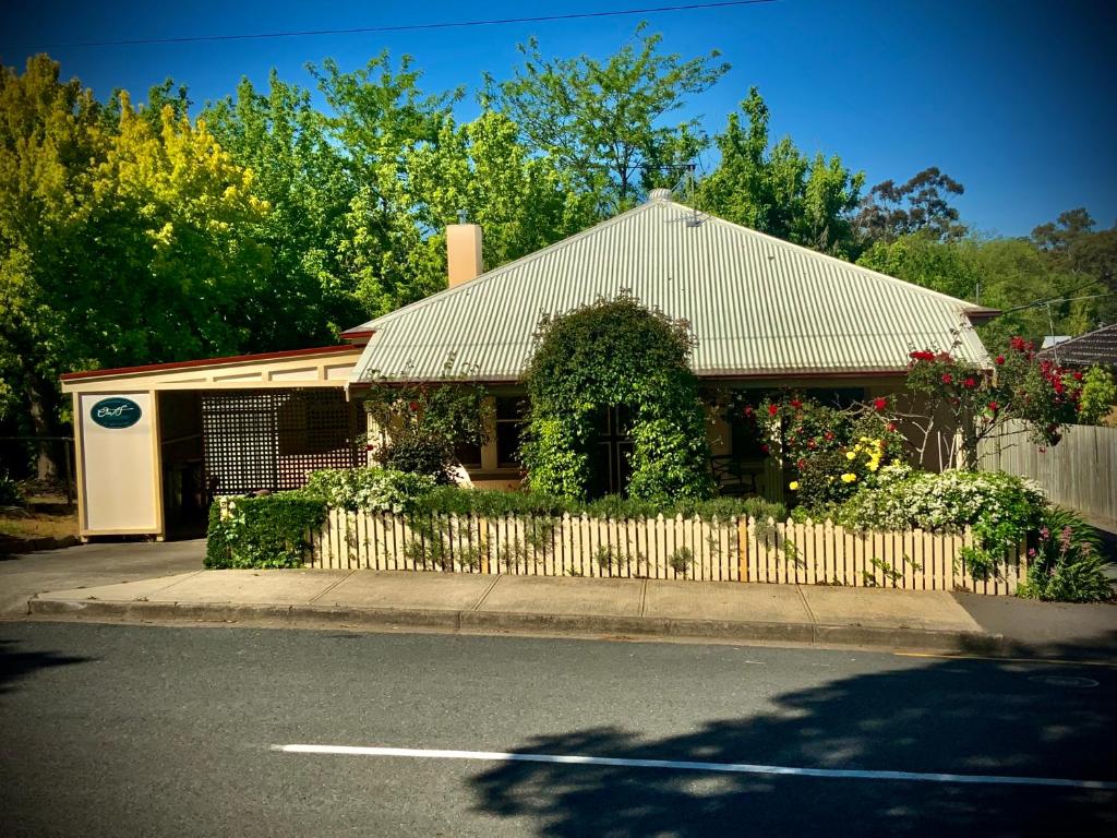 Oats Cottage Review