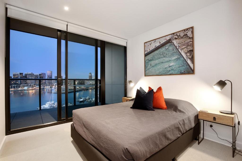 Orange Stay at Collins Wharf Review - Apartment Amenities