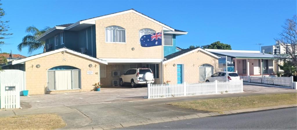 Palm Beach Guest House Review