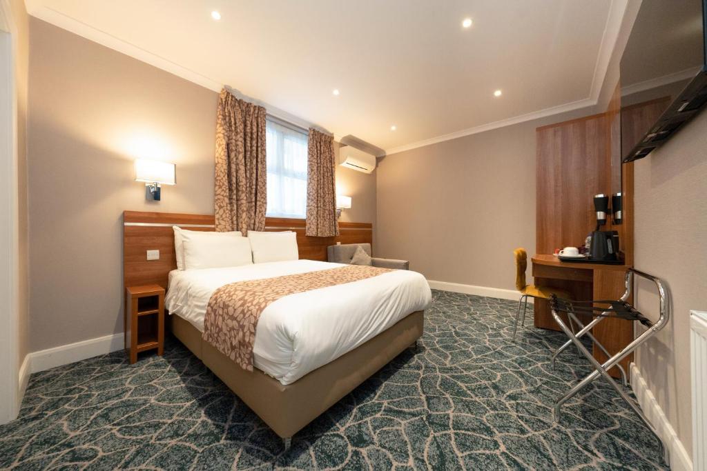 Park Avenue Bayswater Inn Hyde Park - Room Types and Amenities
