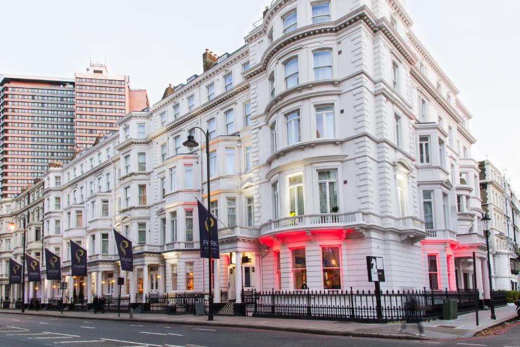 Park International Hotel Review