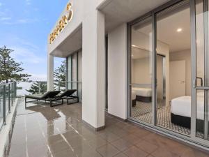 Peppers Manly Beach - Dining and Amenities