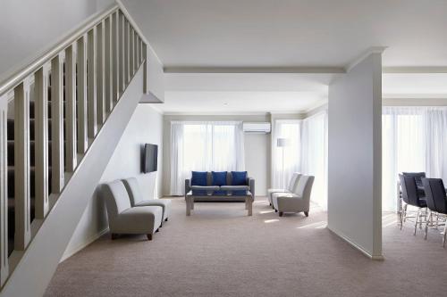 Pinnacle Apartments - Apartment Amenities