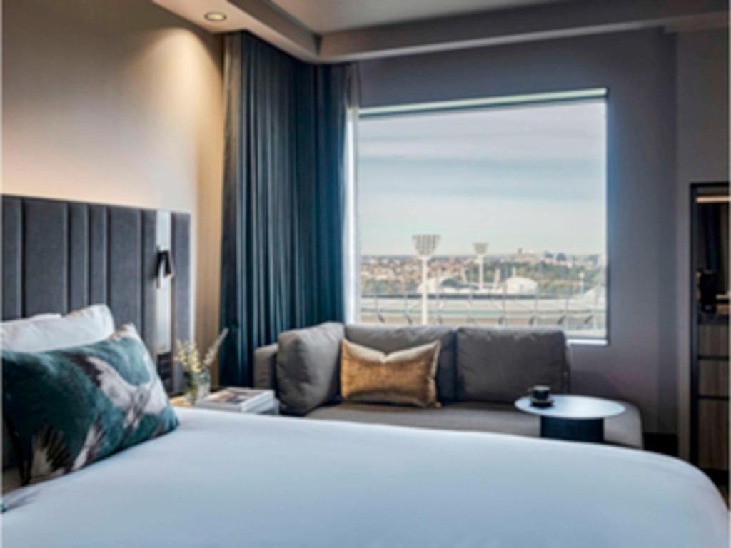 Pullman Melbourne On the Park Review