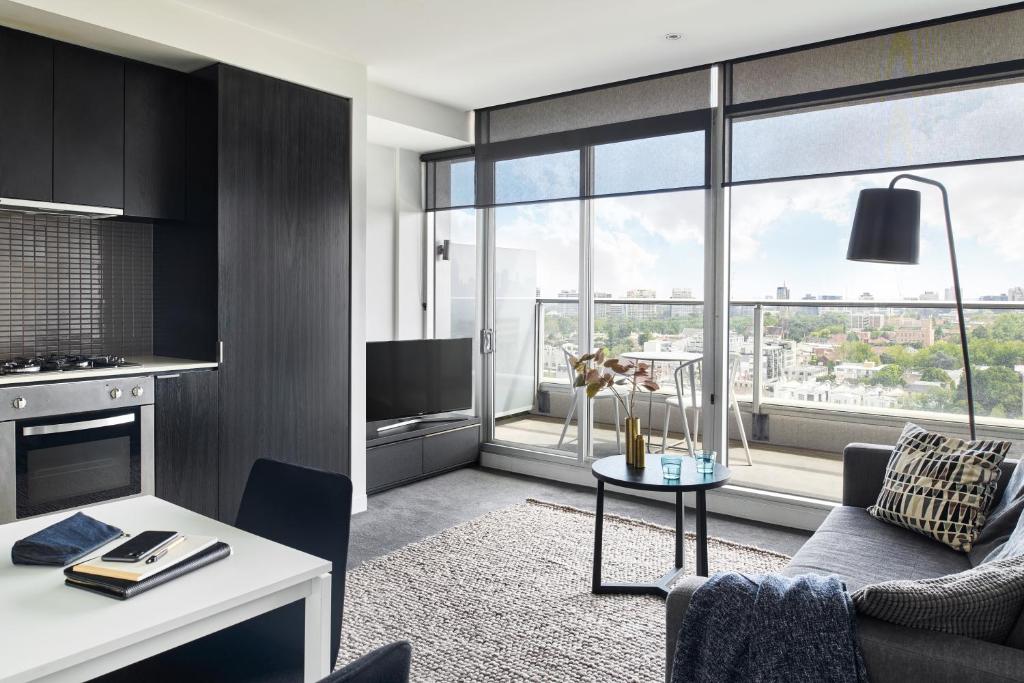 Punthill South Yarra Grand - Modern Furnishings and Facilities