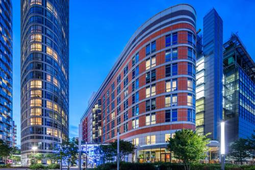 Radisson Blu Hotel, London Canary Wharf East - Room Types and Features