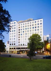 Radisson On Flagstaff Gardens Melbourne Review - Comprehensive Facilities and Amenities