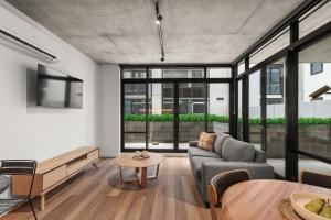 Rambla at Solarino House - Location and Accessibility