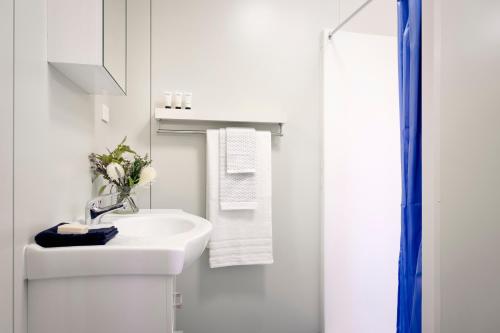 Red Sands Accommodation Newman - Dining Options