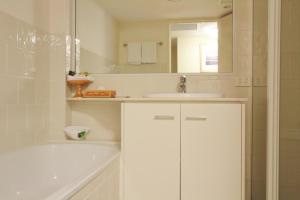 Riverside Holiday Apartments - Facilities and Services