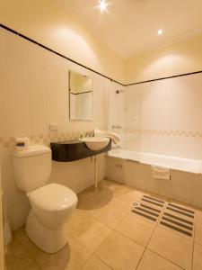 Royal Hotel - Facilities and Amenities