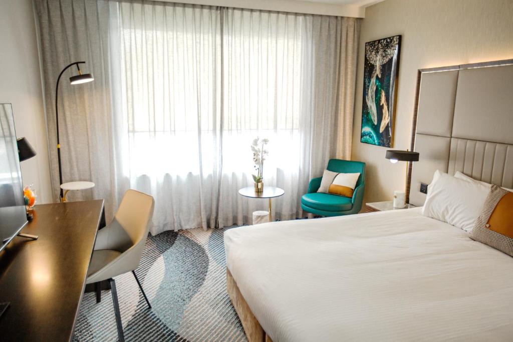 Royal Pacific Hotel Review