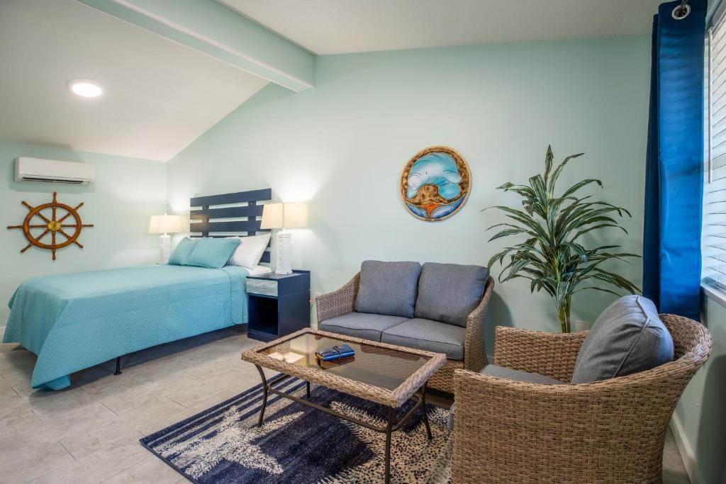 Salt Air Inn & Suites - Room Types and Features