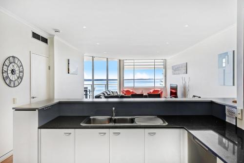 Sandcastle Apartments - Dining and On-Site Facilities