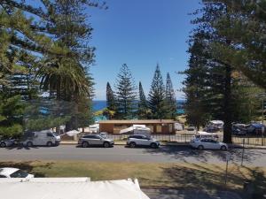 Seabreeze Beach Hotel - Accommodation and Facilities