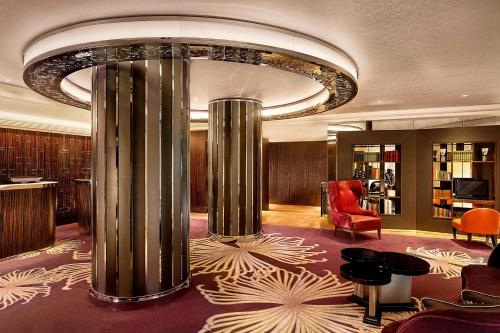 Sheraton Grand London Park Lane - Guest Experience and Reviews