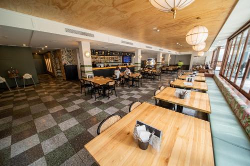 Southern Cross Hotel - Facilities and Amenities