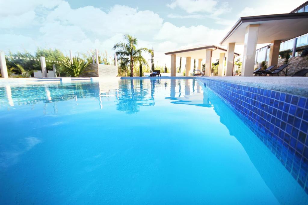 Swan River Hotel - Guest Reviews and Ratings