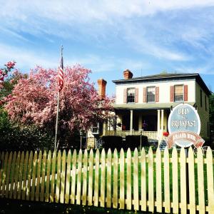 The Borland House Inn - Dining Options