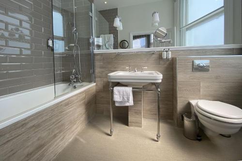The Clerk & Well Pub and Rooms - Exceptional Guest Ratings and Reviews