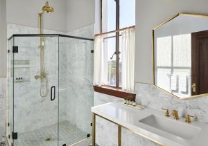 The Darling - Dining Options