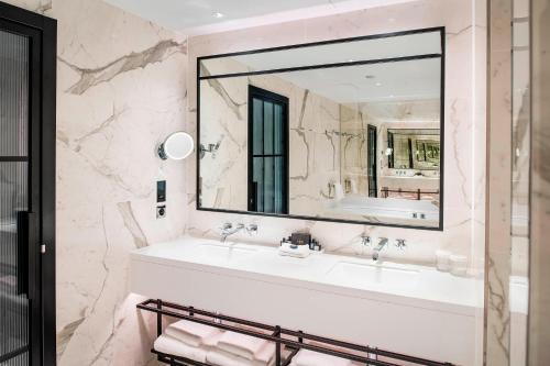 The Dixon, Tower Bridge, Autograph Collection - Guest Reviews and Sentiment