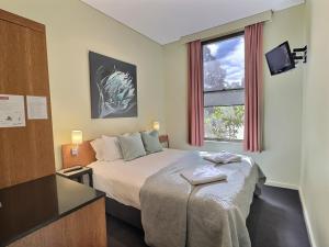 The Grand Oaks - Dining and Amenities