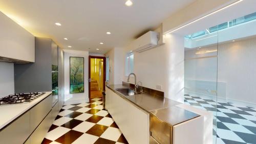 The Harrington - Knightsbridge - 18 Rutland Gate - Common Questions