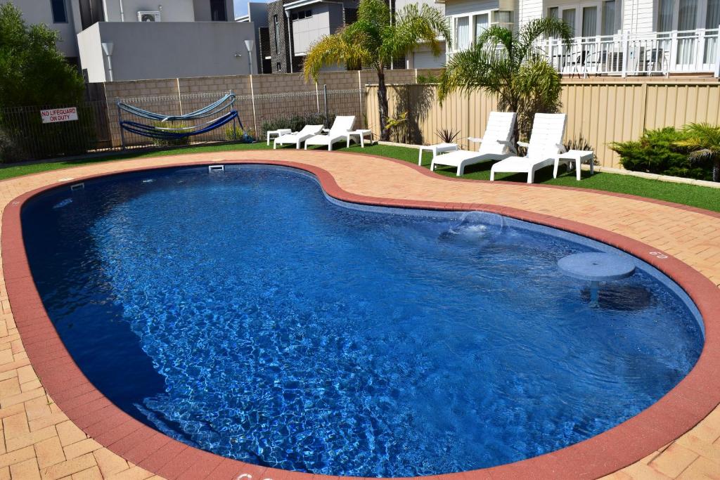 The Jetty Resort Review