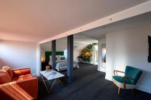 The Lodge Hotel - Putney - Facilities and Amenities