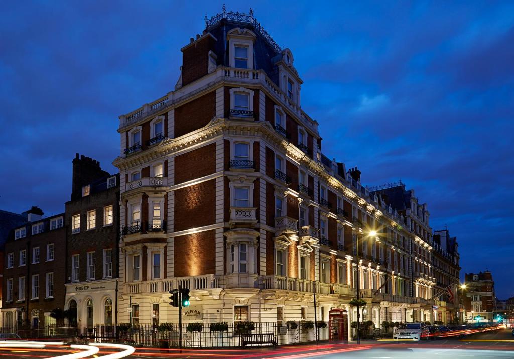 The Mandeville Hotel Review