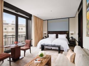 The Peninsula London - Dining Options