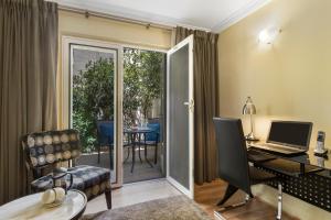 The Peninsula Riverside Serviced Apartments - Comprehensive Amenities