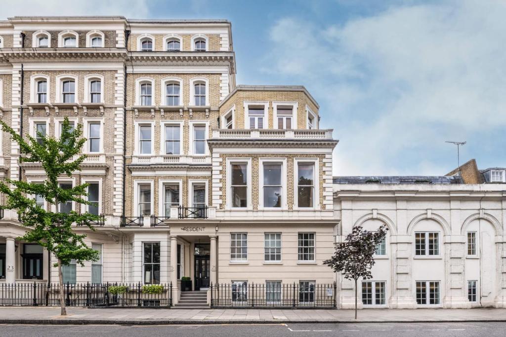 The Resident Kensington Review