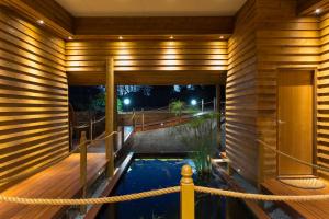 The Swan Valley Retreat - Luxurious Room Amenities and Features