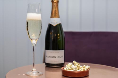The Windermere Hotel, London - Hotel Amenities and Services