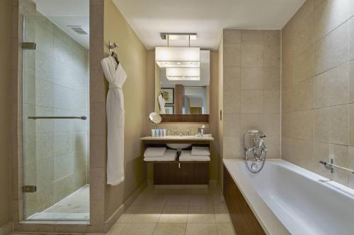 Threadneedles, Autograph Collection - Facilities and Amenities