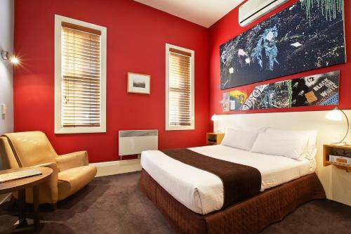 Tolarno Hotel - Guest Rooms and Accommodations