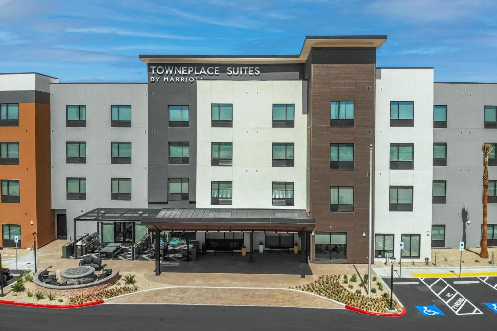 TownePlace Suites by Marriott Las Vegas North I-15 - Room Amenities and Features