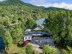 Tranquille Resort - Accommodation Details and Pricing