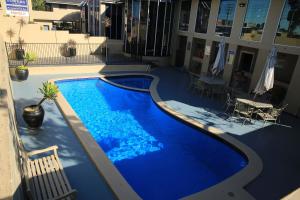 Twin Towers Inn - Accommodation Options