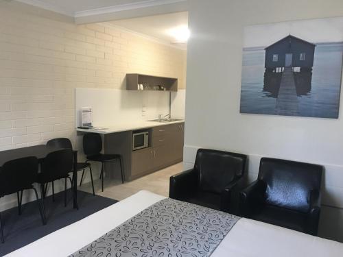 Victor Harbor City Inn - Room Types