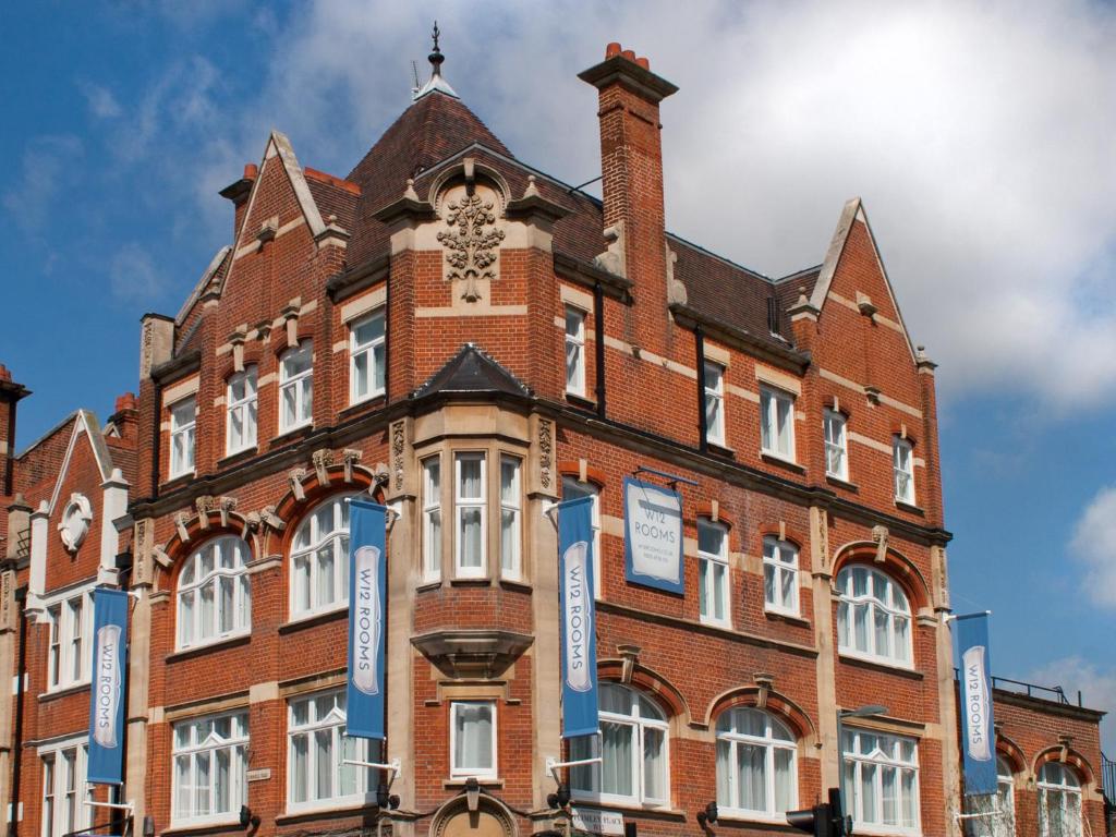 W12 Rooms Review