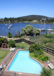Waterfront Lodge Motel - Guest Ratings and Feedback