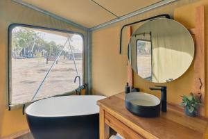 Willow Wood Glamping Retreat - Wellness Offerings and Nature Immersion