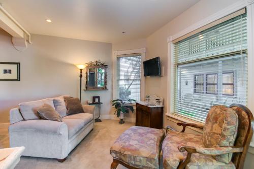 Winchester Inn - Dining and Amenities