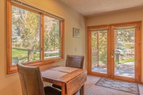 Woodlands on Fall River - Stunning Natural Setting